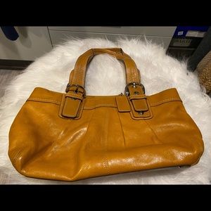 Coach leather tote bag in great condition